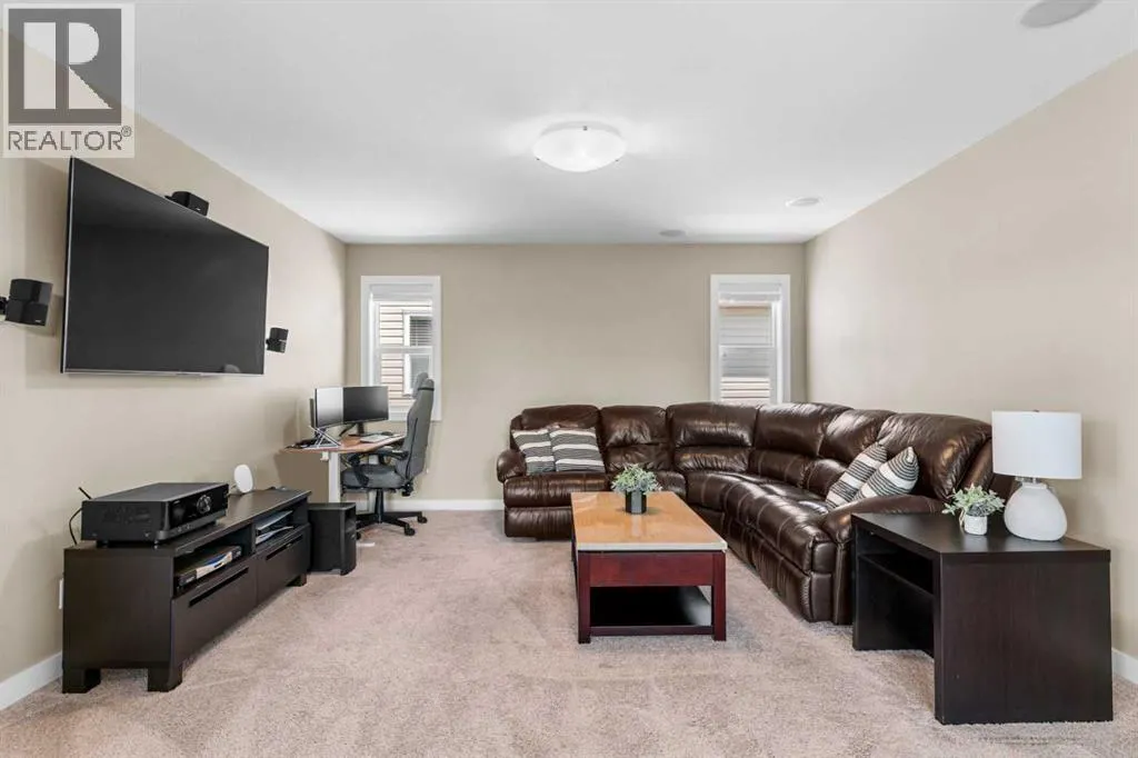 240 Copperpond Green SE