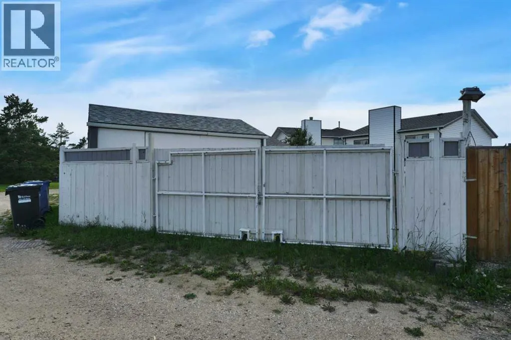 39 Elliot Crescent
