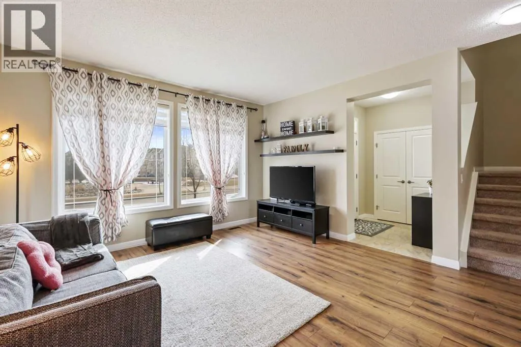 195 Redstone Grove NE