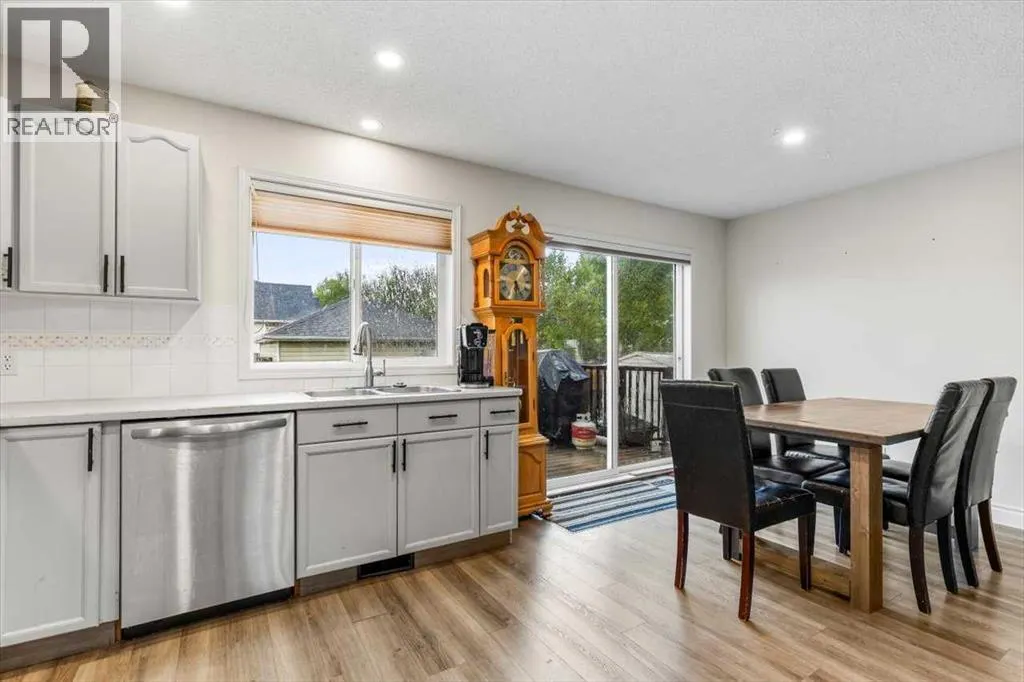 12 Inverness Boulevard SE