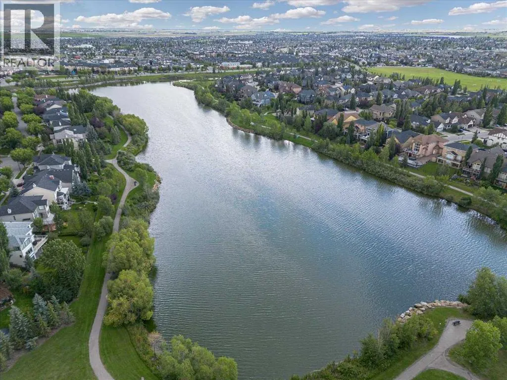 12 Inverness Boulevard SE