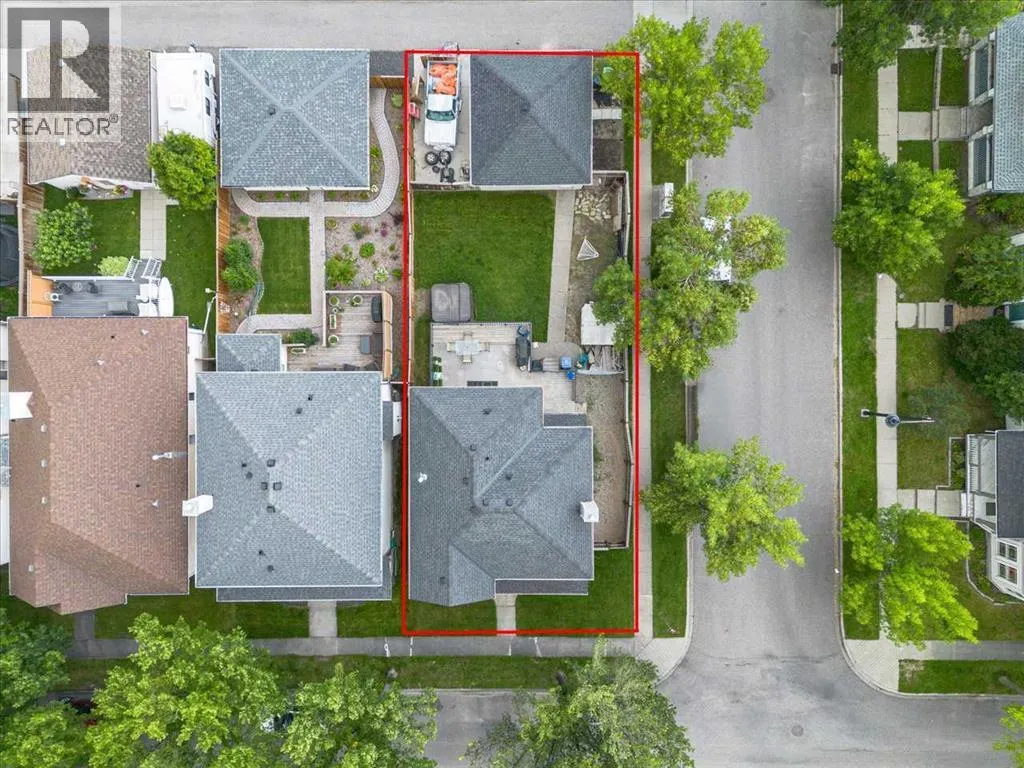 12 Inverness Boulevard SE