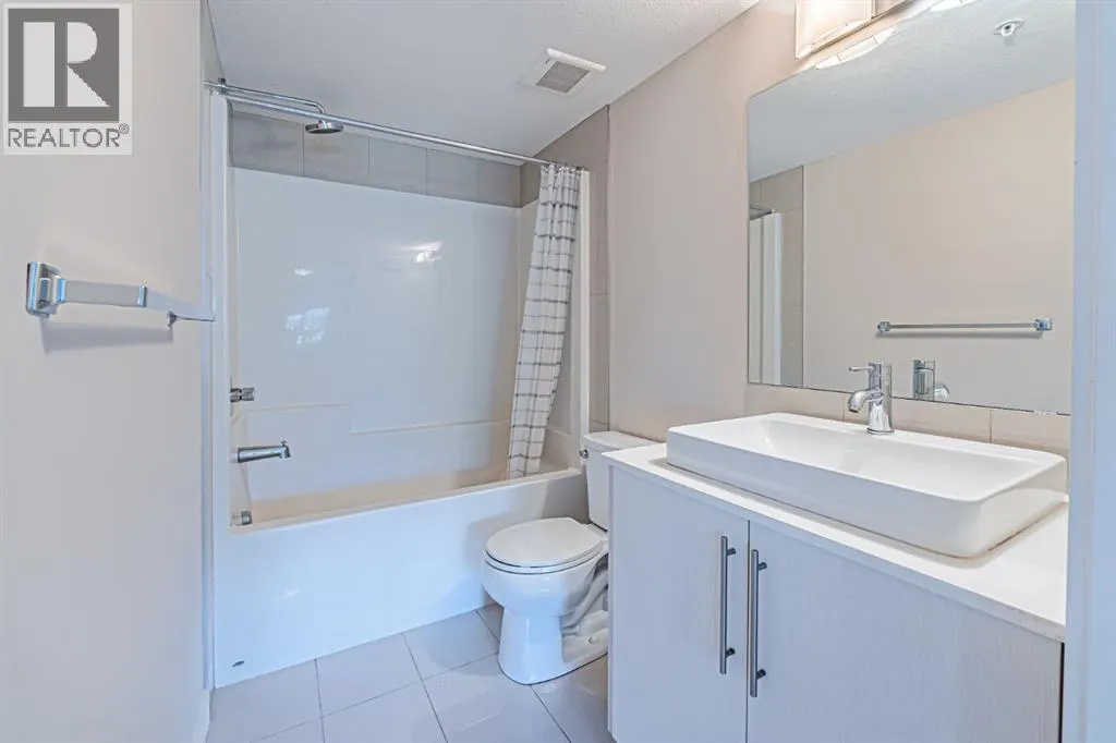 2115, 302 SKYVIEW RANCH Drive NE