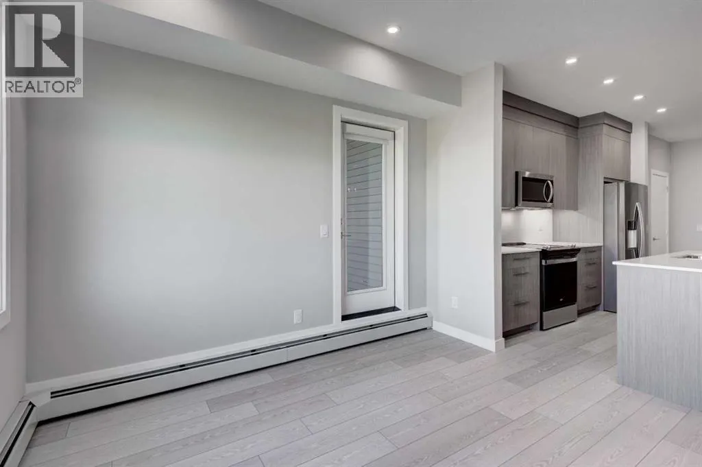 2215, 6 Merganser Drive W