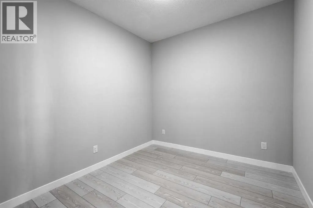 2215, 6 Merganser Drive W