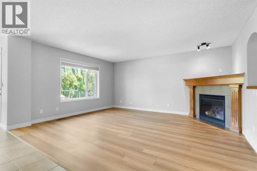 928 Prairie Springs Drive SW