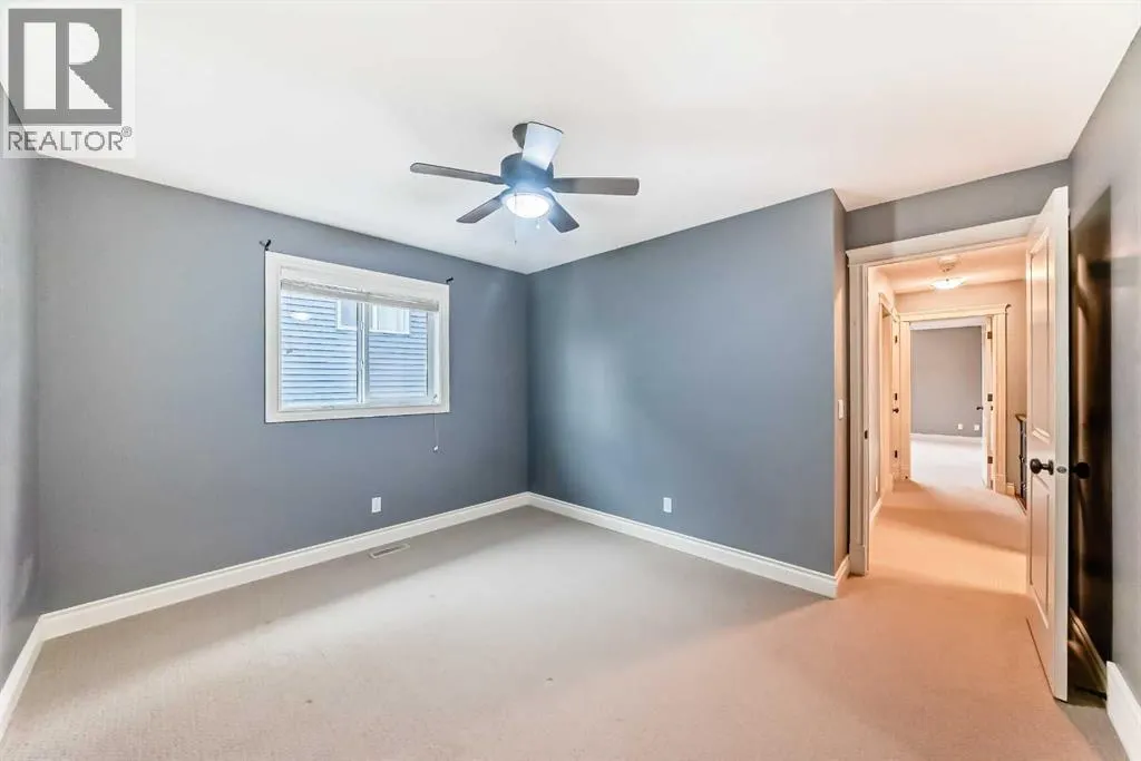 228 Kingston Way SE