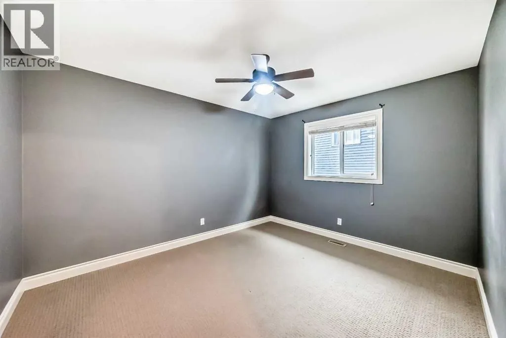 228 Kingston Way SE