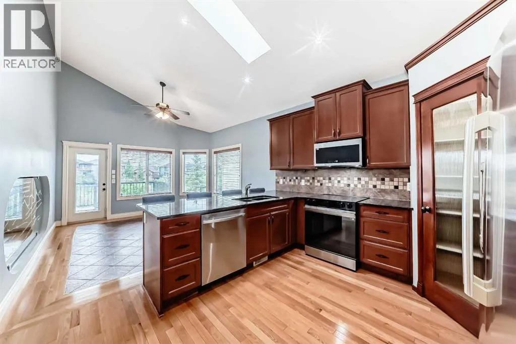 228 Kingston Way SE