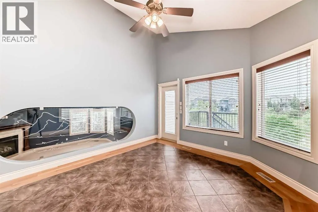 228 Kingston Way SE