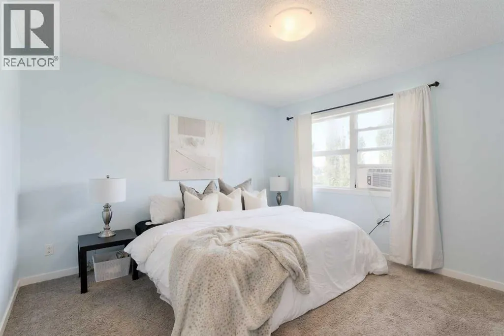 271 River Heights Crescent