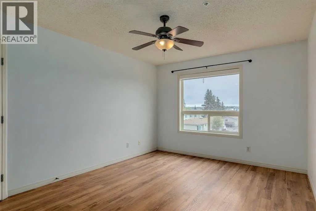301, 128 Centre Avenue