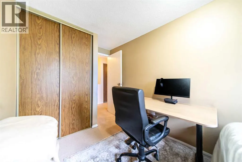47N, 203 Lynnview Road SE