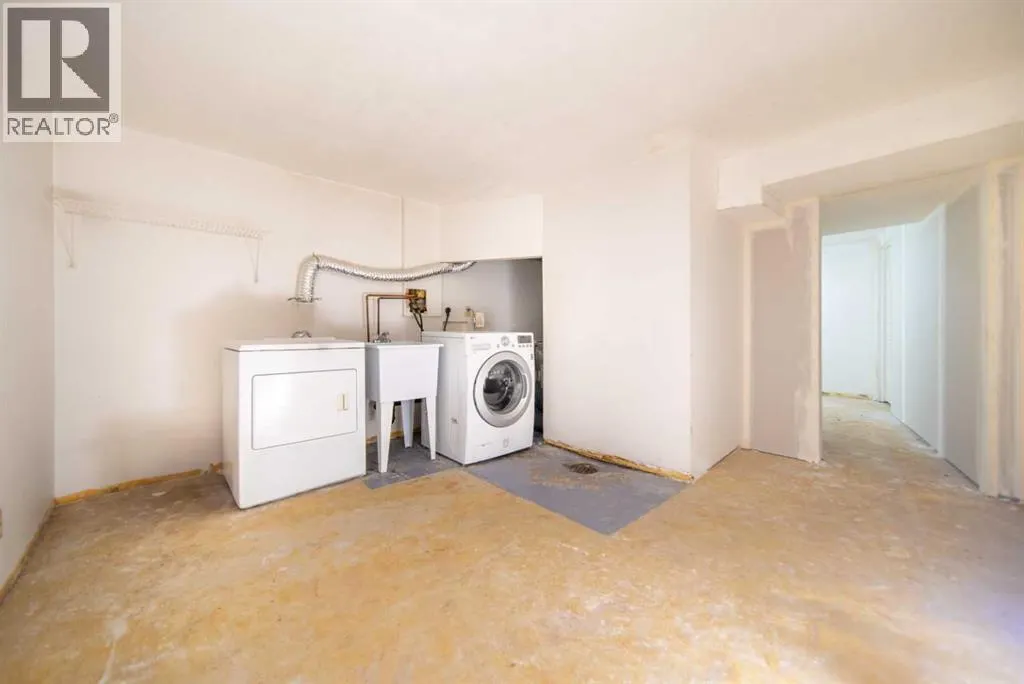 47N, 203 Lynnview Road SE