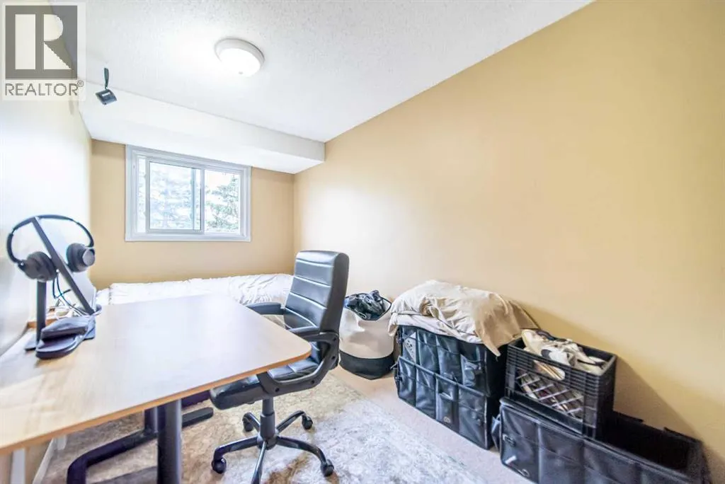 47N, 203 Lynnview Road SE