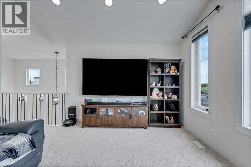 4 Legacy Court SE