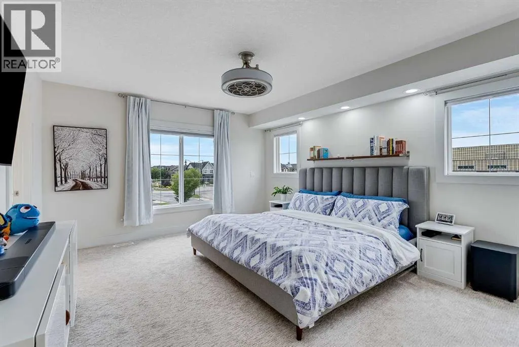 4 Legacy Court SE