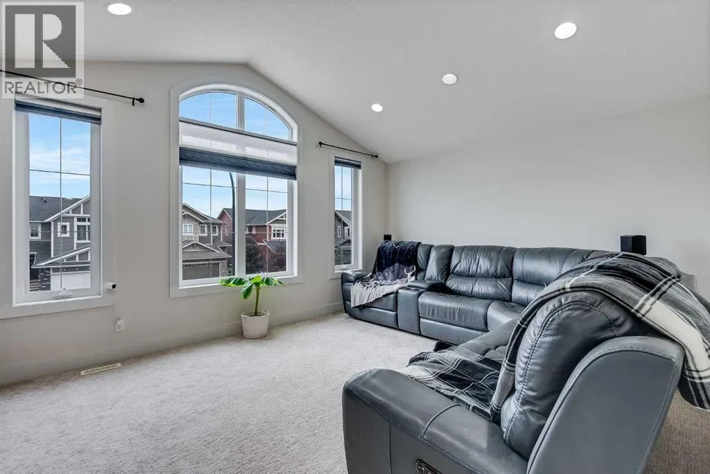 4 Legacy Court SE