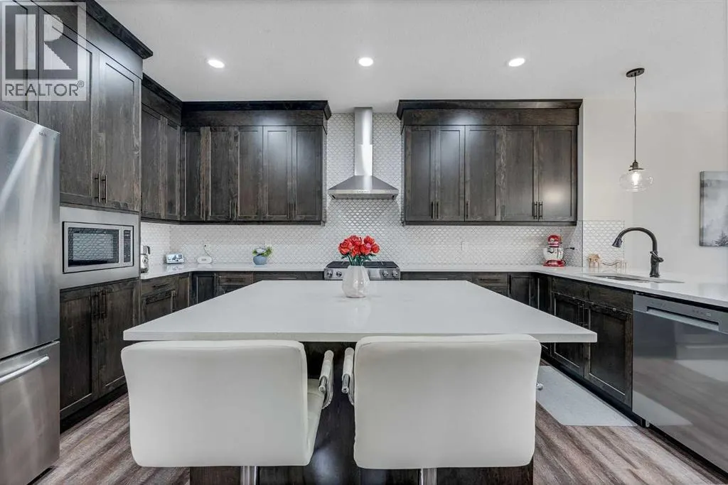 4 Legacy Court SE