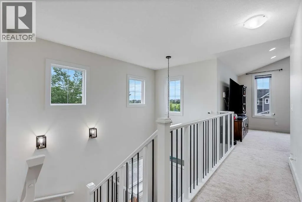 4 Legacy Court SE