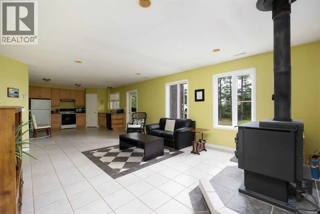115 Community Lane