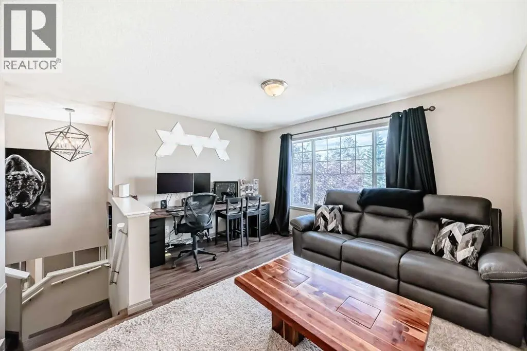 121 West Creek Drive