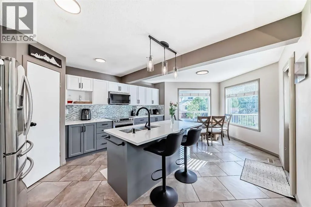 121 West Creek Drive