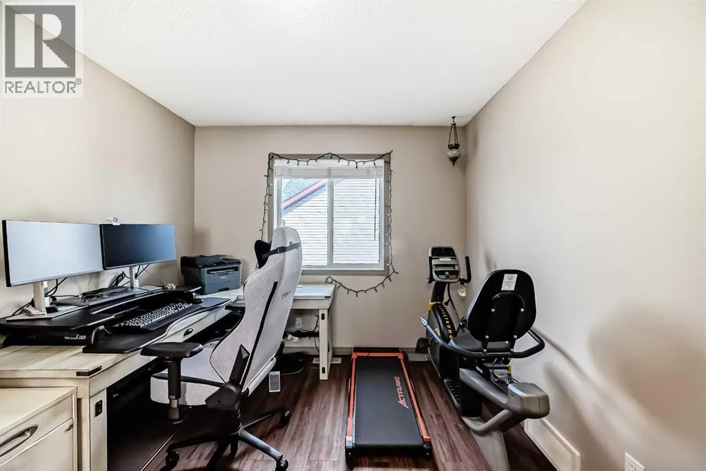 121 West Creek Drive