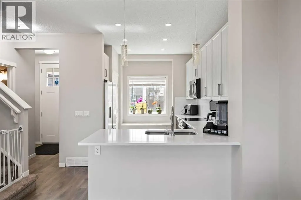 336 Marquis Heights SE