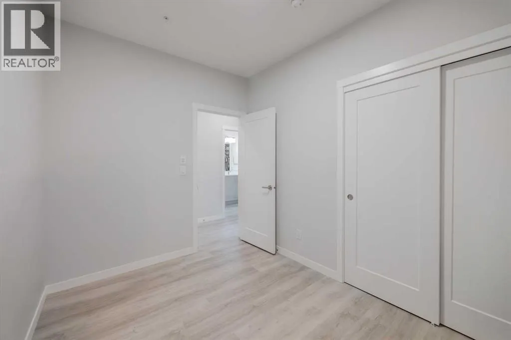 102, 200 Shawnee Square SW