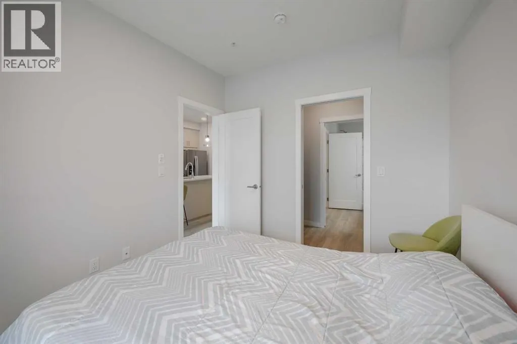 102, 200 Shawnee Square SW