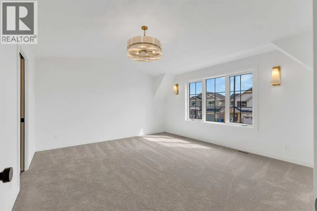 20 Eaton Crescent