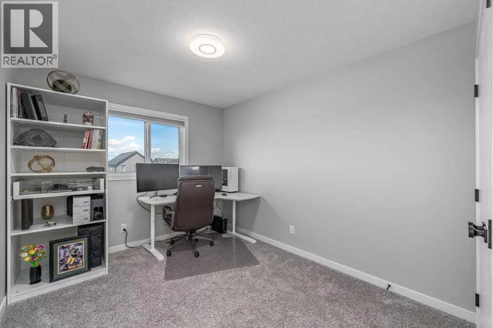 105 Lawthorn Greenway SE
