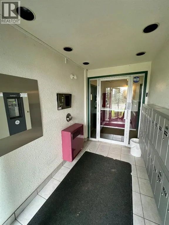 305, 5519 Kerry Wood Drive