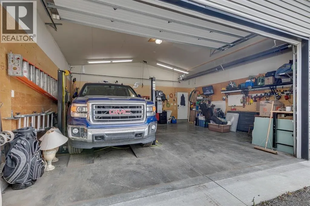 210 Elgin View SE