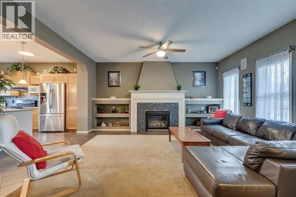 210 Elgin View SE