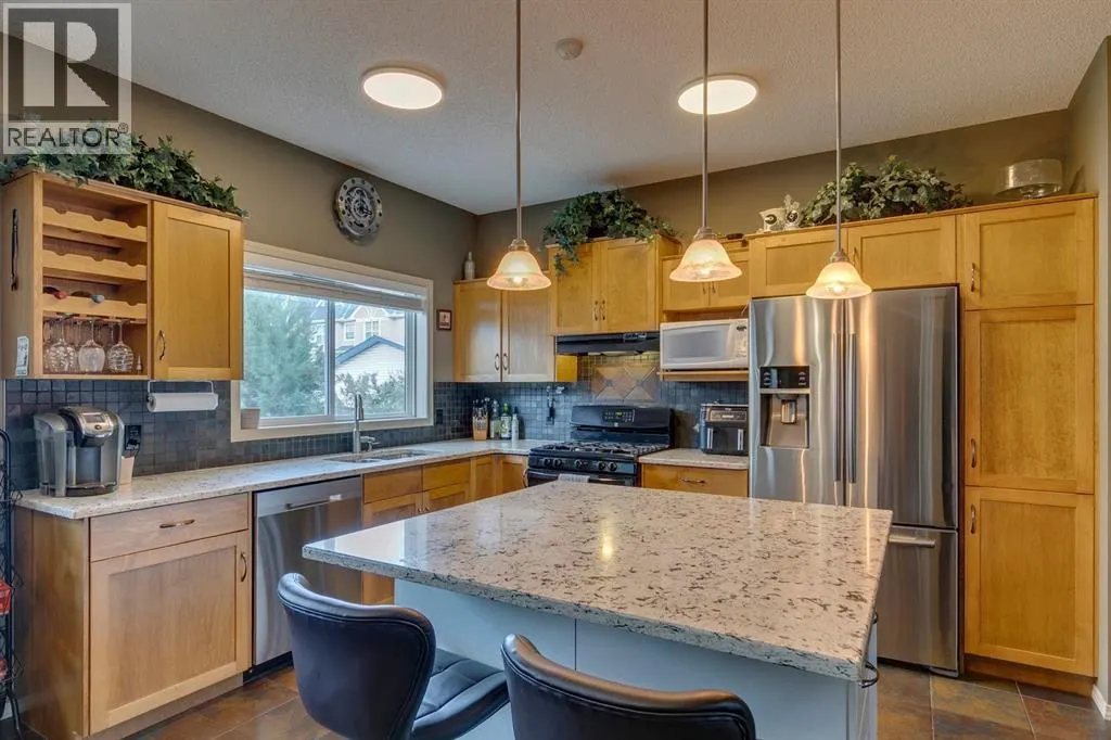 210 Elgin View SE