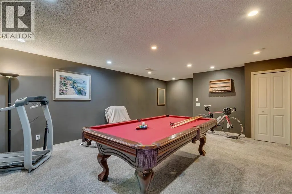 210 Elgin View SE