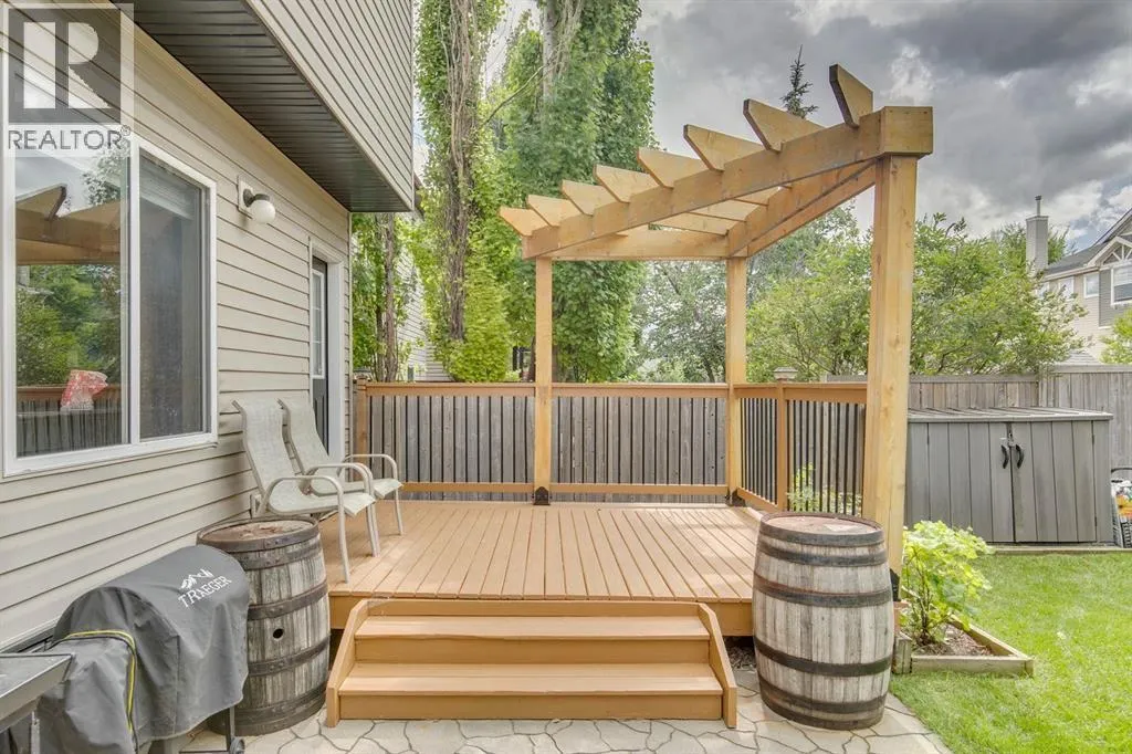 210 Elgin View SE