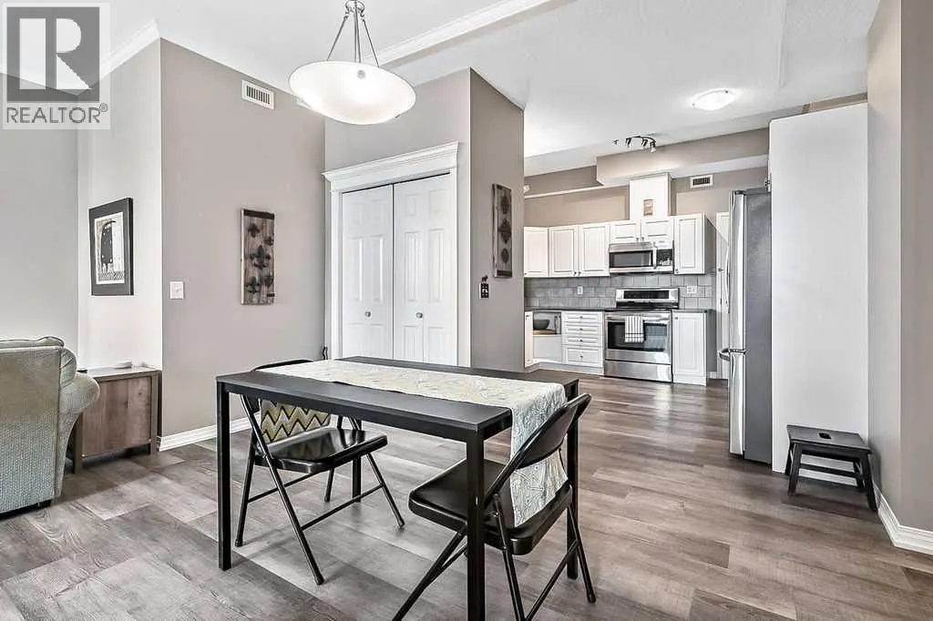 205, 144 Crescent Road
