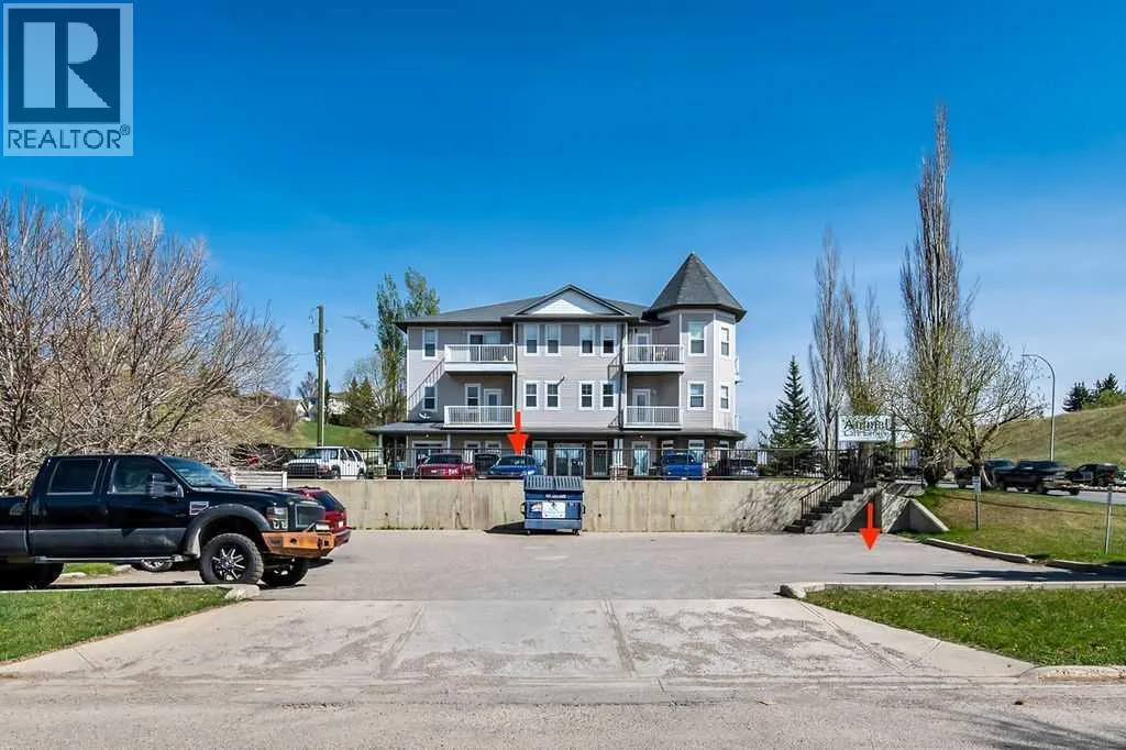205, 144 Crescent Road