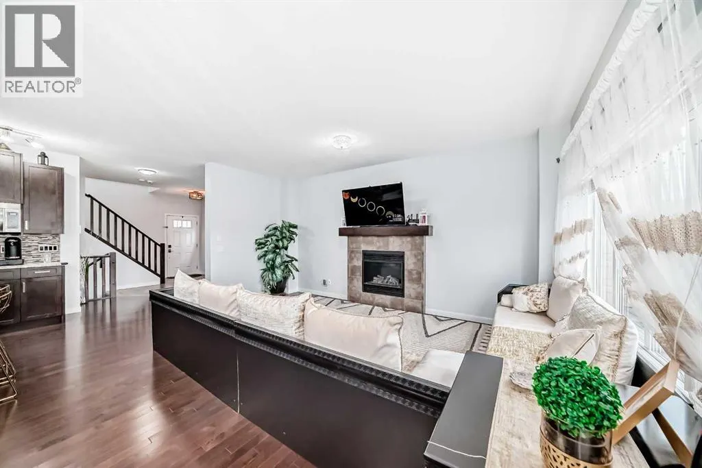 165 Hillcrest Drive SW