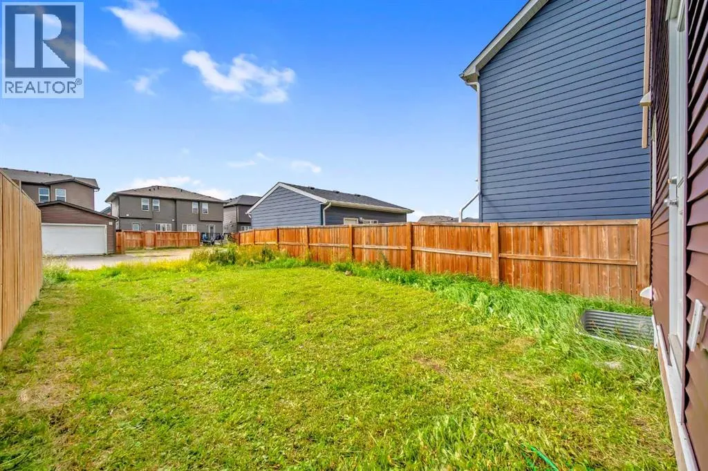 35 Savanna Parade NE