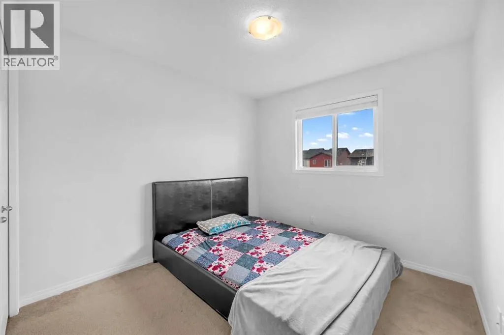 35 Savanna Parade NE