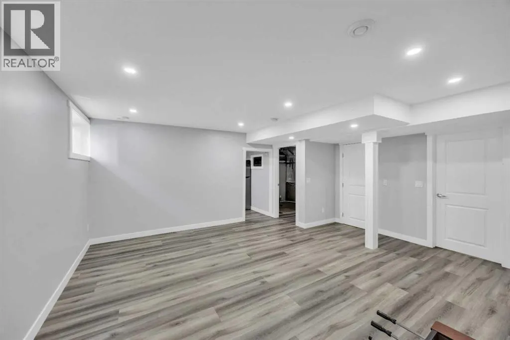 233 Aspenmere Circle