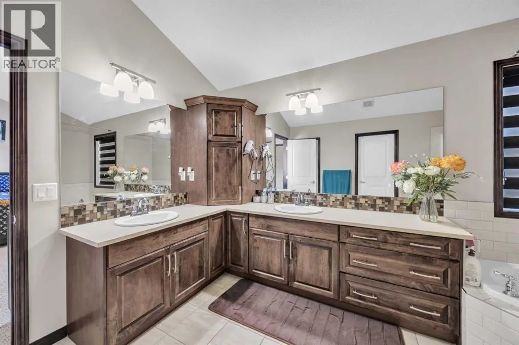 233 Aspenmere Circle