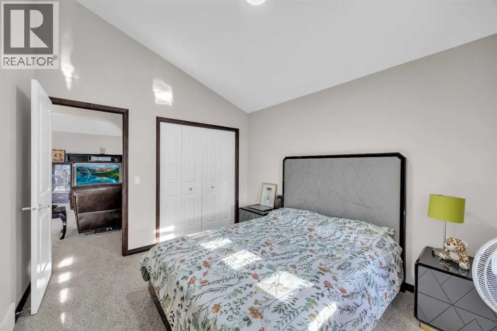 233 Aspenmere Circle