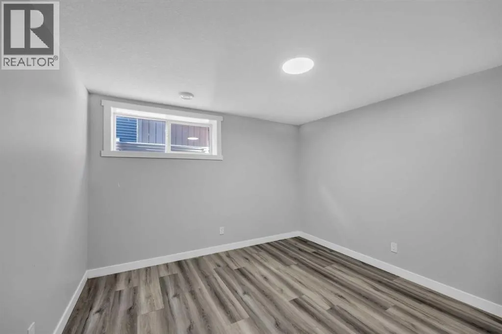 233 Aspenmere Circle