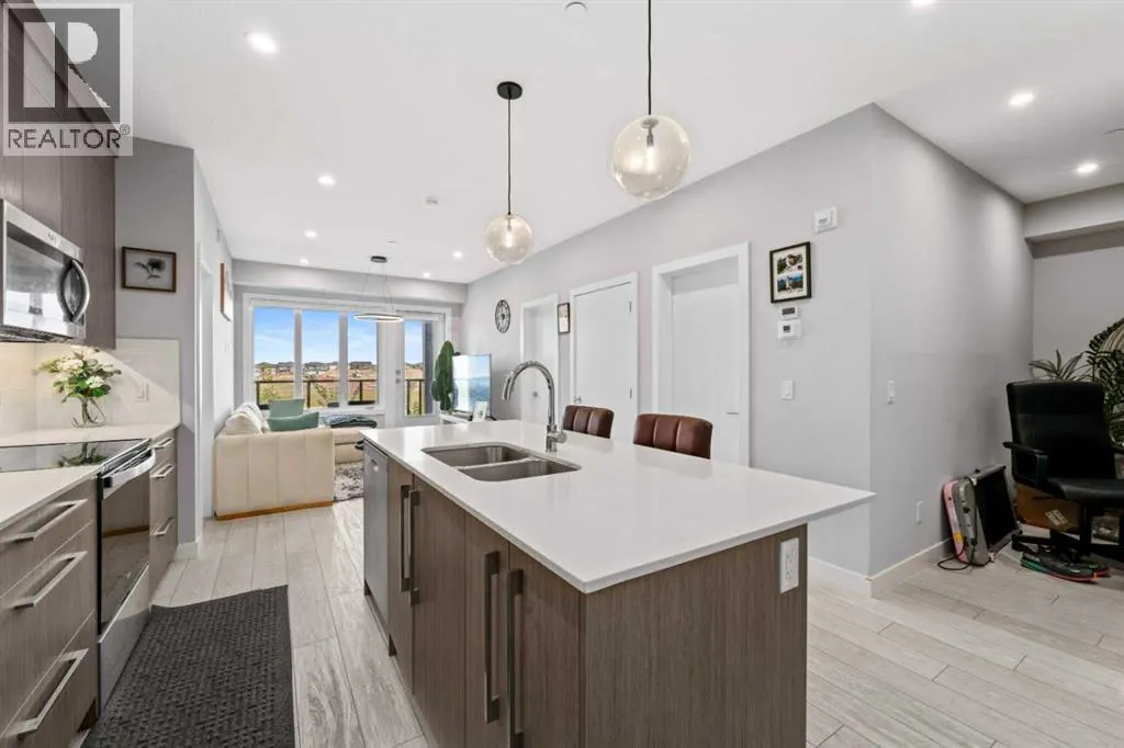 3221, 60 Skyview Ranch Road NE