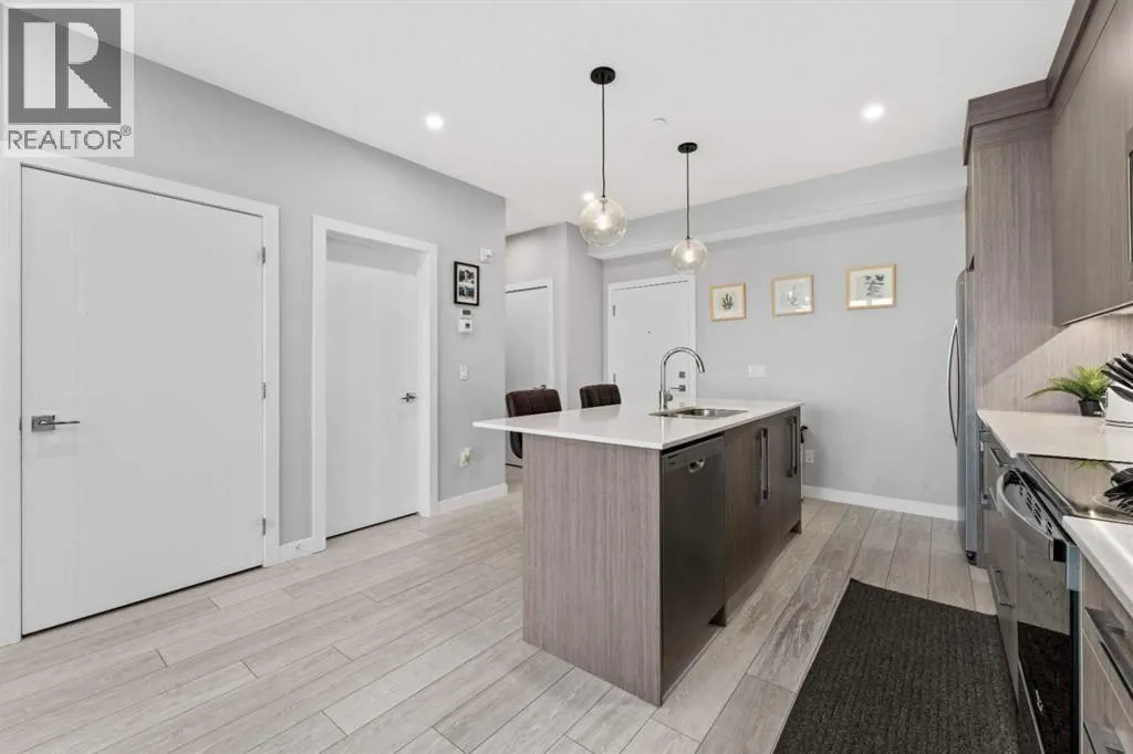3221, 60 Skyview Ranch Road NE